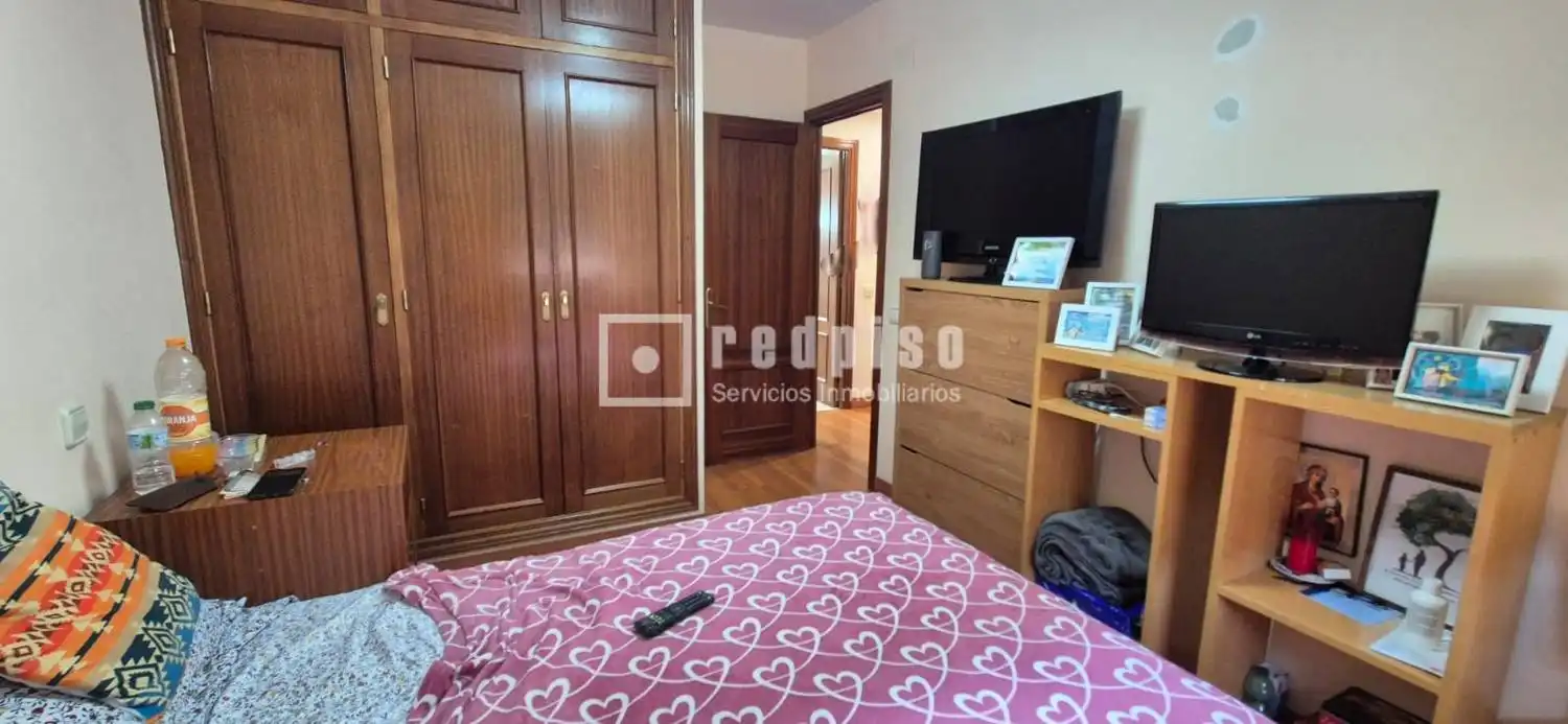 Habitación de Piso en venta en Galapagar con Calefacción, Terraza y Piscina