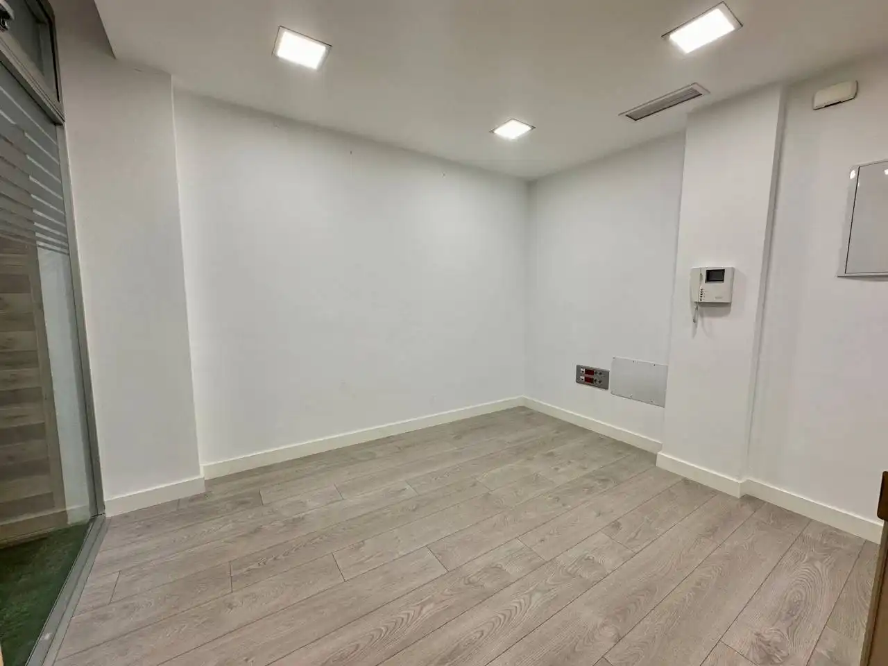 Oficina de alquiler en Torrevieja con Terraza