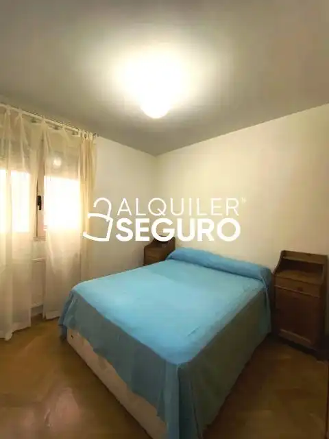 Dormitori de Pis de lloguer en Tres Cantos amb Calefacció i Moblat