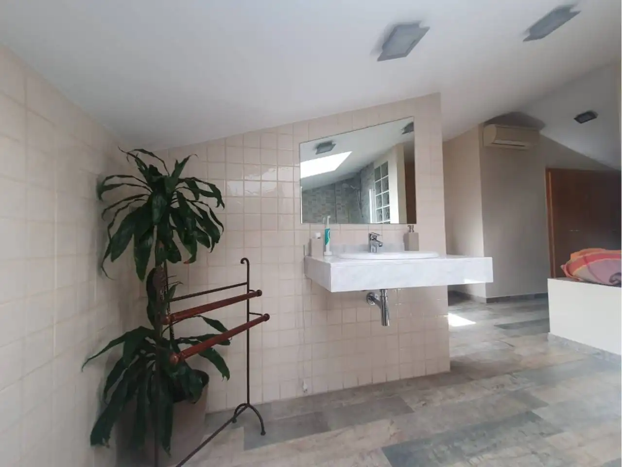 Bany de Casa o xalet en venda en Sabadell amb Aire condicionat, Calefacció i Parquet