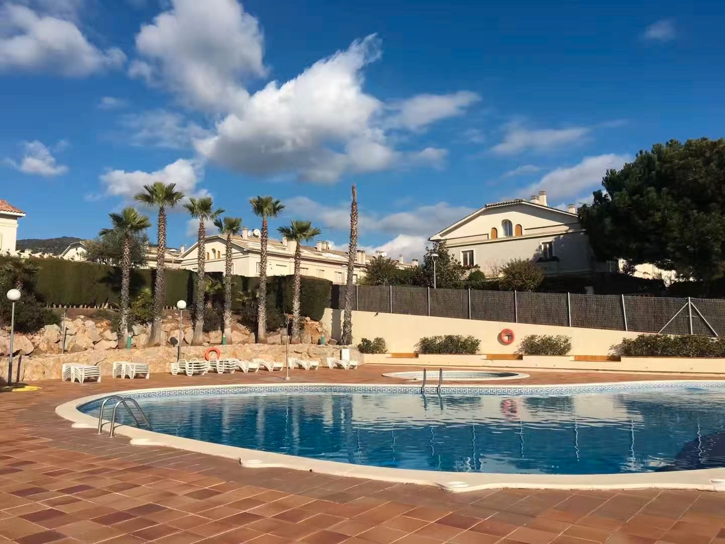 Piscina de Casa adosada en venda en Premià de Dalt amb Calefacció, Jardí privat i Terrassa