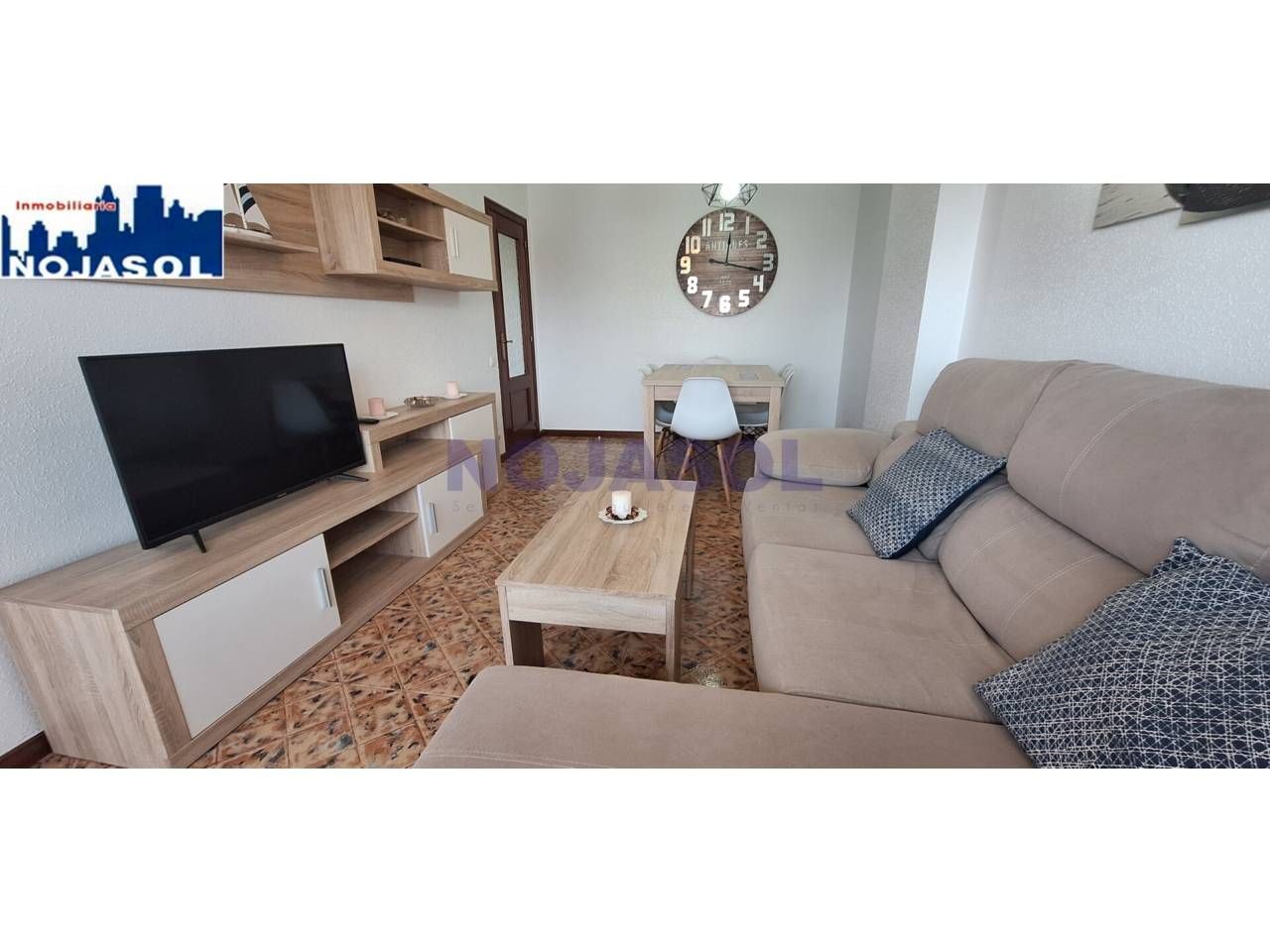 Sala d'estar de Pis de lloguer en Noja amb Calefacció, Terrassa i Moblat