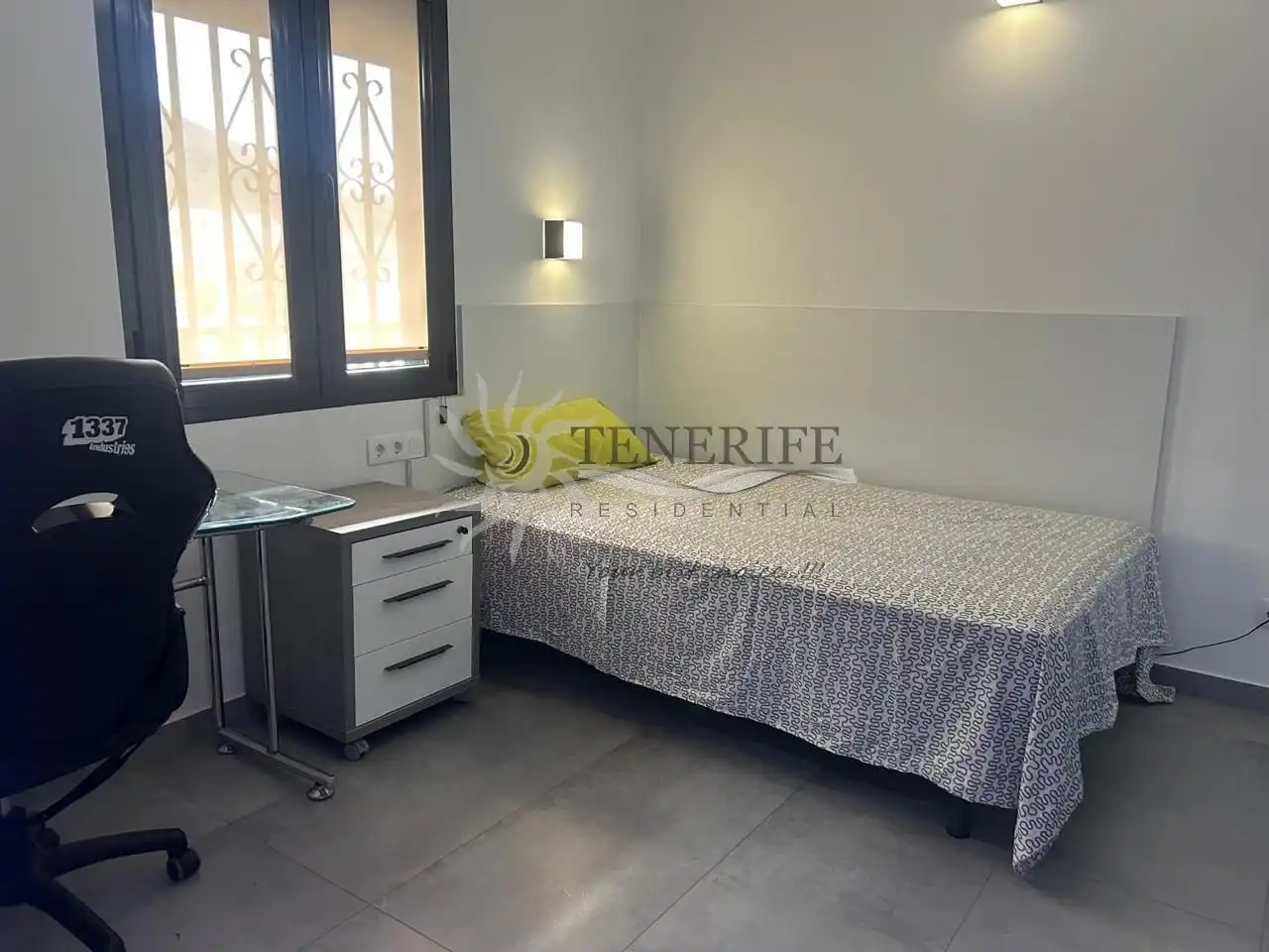 Habitación de Piso en venta en Arona con Aire acondicionado, Terraza y Amueblado