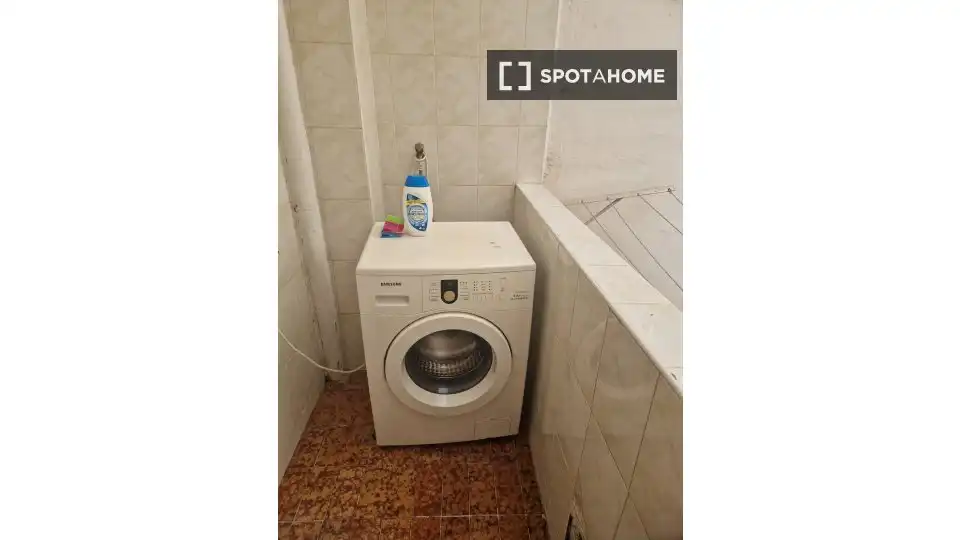 Bany de Apartament per a compartir en Alicante / Alacant amb Aire condicionat, Terrassa i Moblat