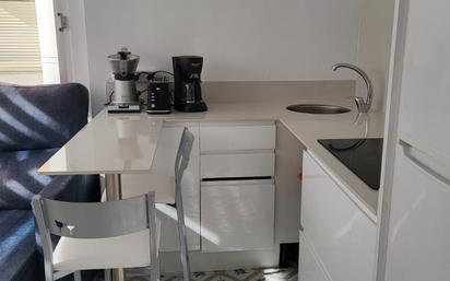 Cuina de Apartament en venda en Benidorm amb Aire condicionat, Calefacció i Piscina comunitària
