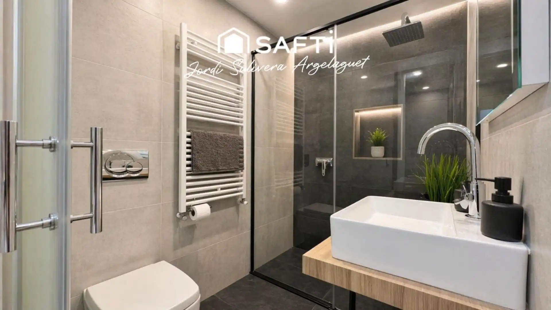 Appartamento con terrazza in vendita a Eixample Nord, imagen 8