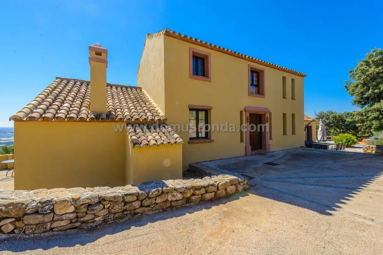 Vista exterior de Casa o chalet en venta en Montecorto con Aire acondicionado y Terraza