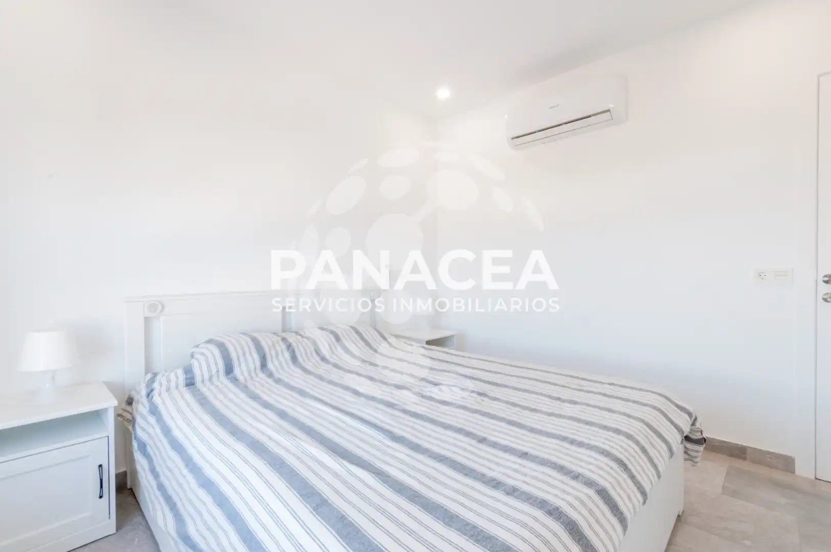 Habitación de Piso en venta en Vícar con Terraza, Amueblado y Horno