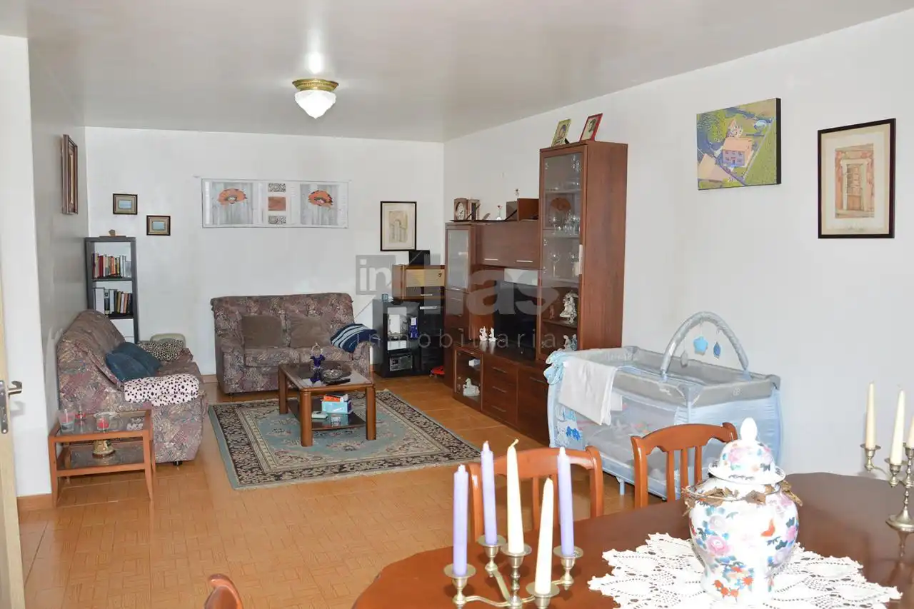 Sala d'estar de Casa o xalet en venda en Zas amb Calefacció, Jardí privat i Traster