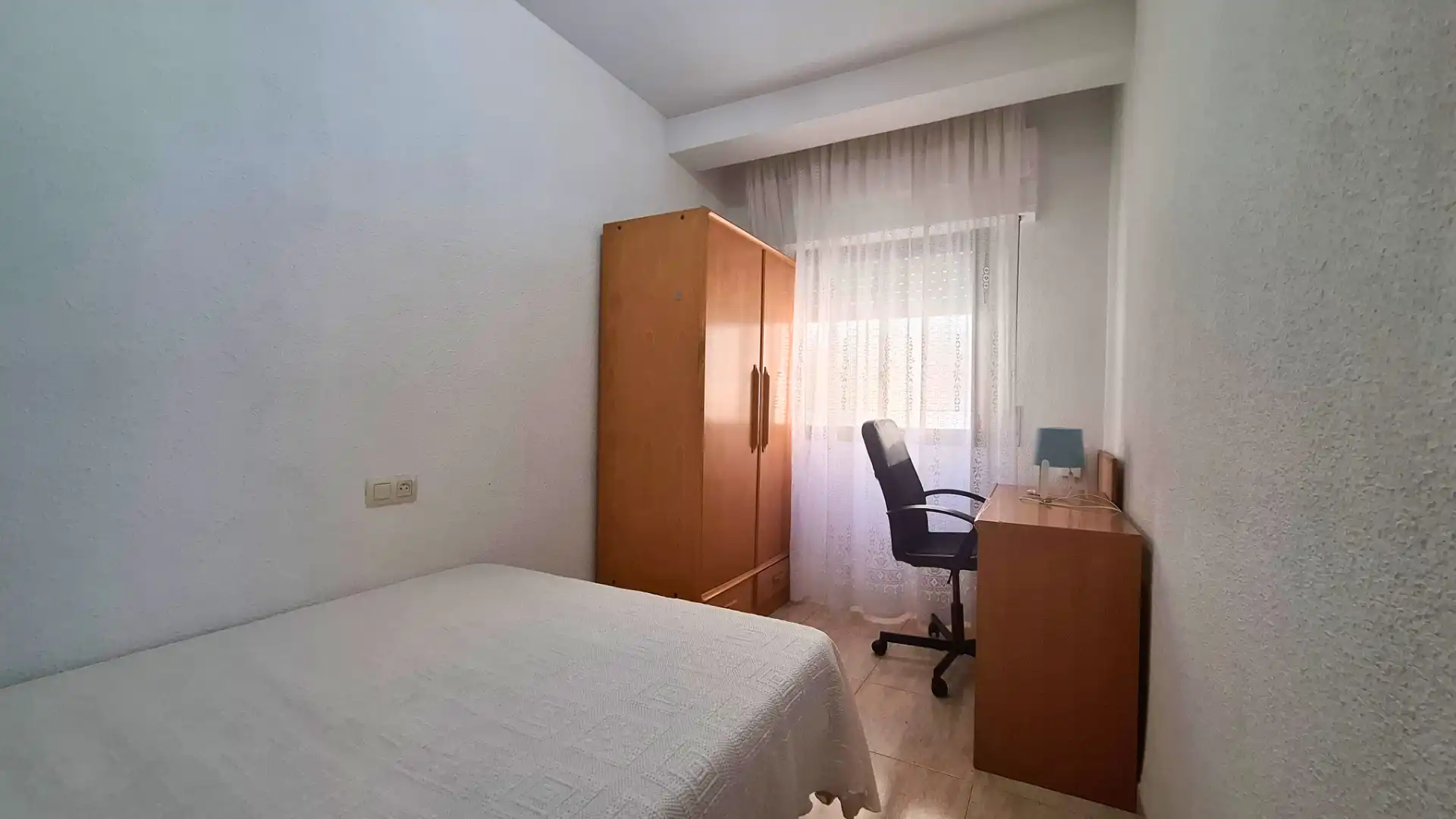 Bedroom of Flat for sale in Córdoba  with Terrace and Furnished