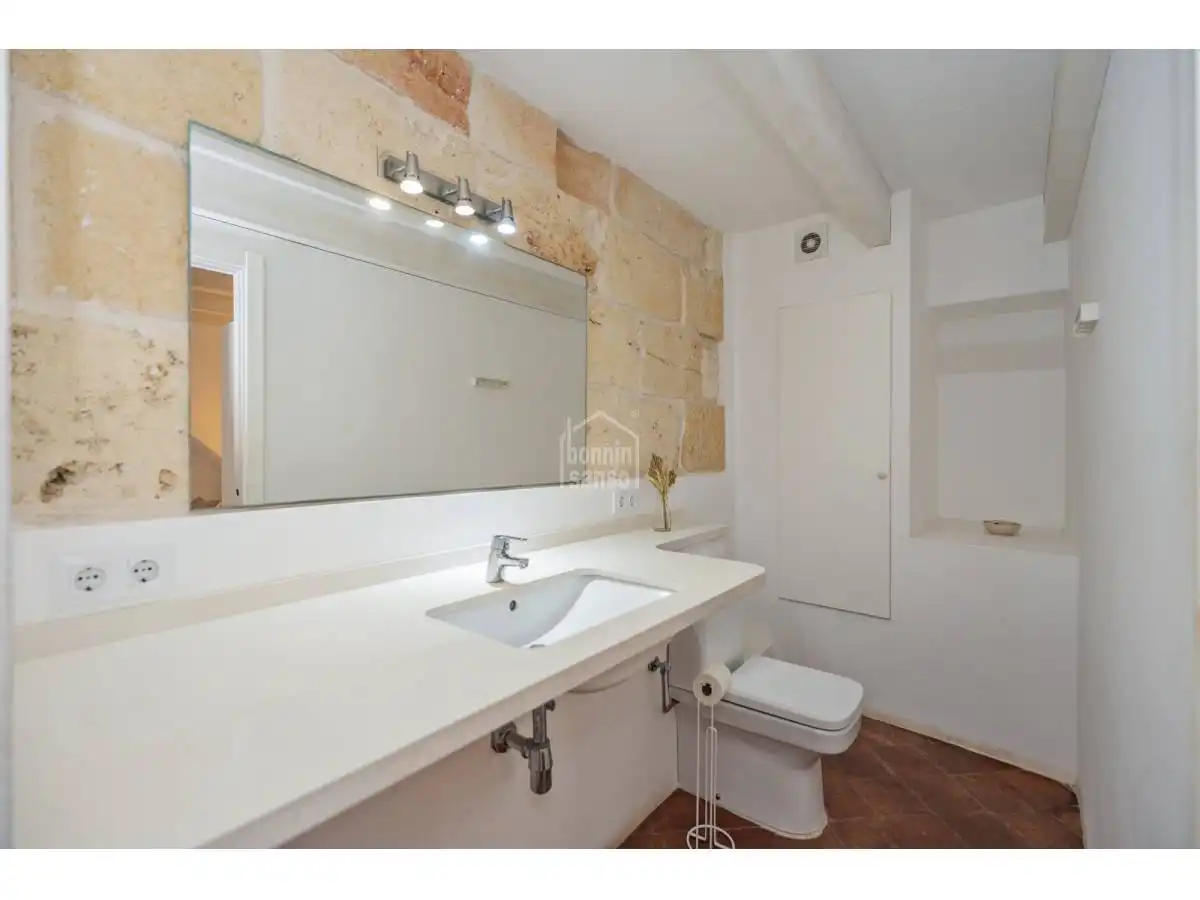 Baño de Apartamento en venta en Ciutadella de Menorca con Calefacción, Terraza y Amueblado