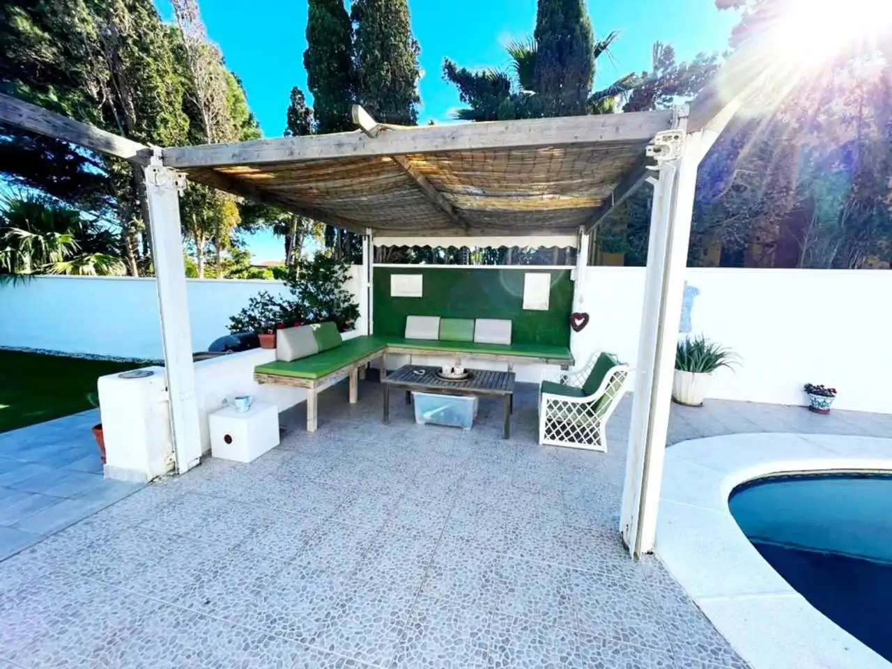 Villa mit Pool zum Verkauf in Roquetas de Mar ciudad, imagen 3