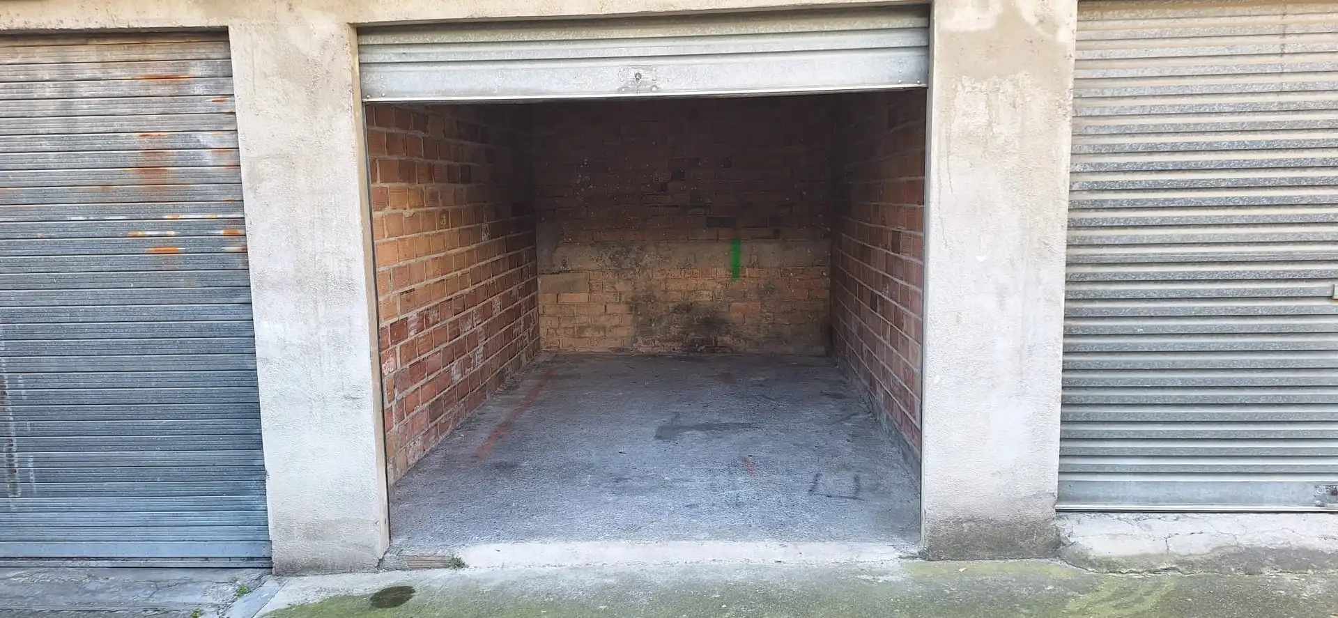 Parkplatz von Garage zur Miete in Manlleu