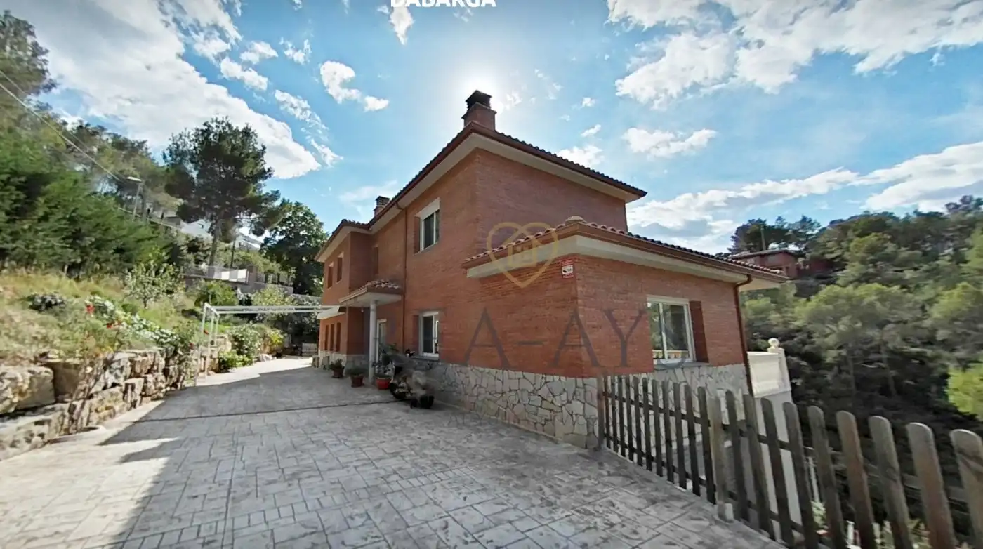 Jardín de Casa o chalet en venta en Cervelló con Aire acondicionado, Calefacción y Jardín privado