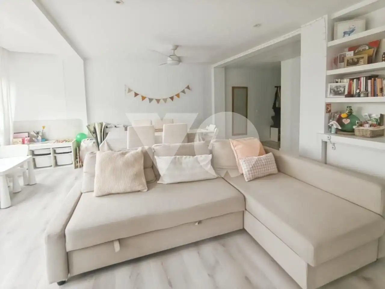 Living room of Flat for sale in  Madrid Capital  with Air Conditioner, Heating and Private garden