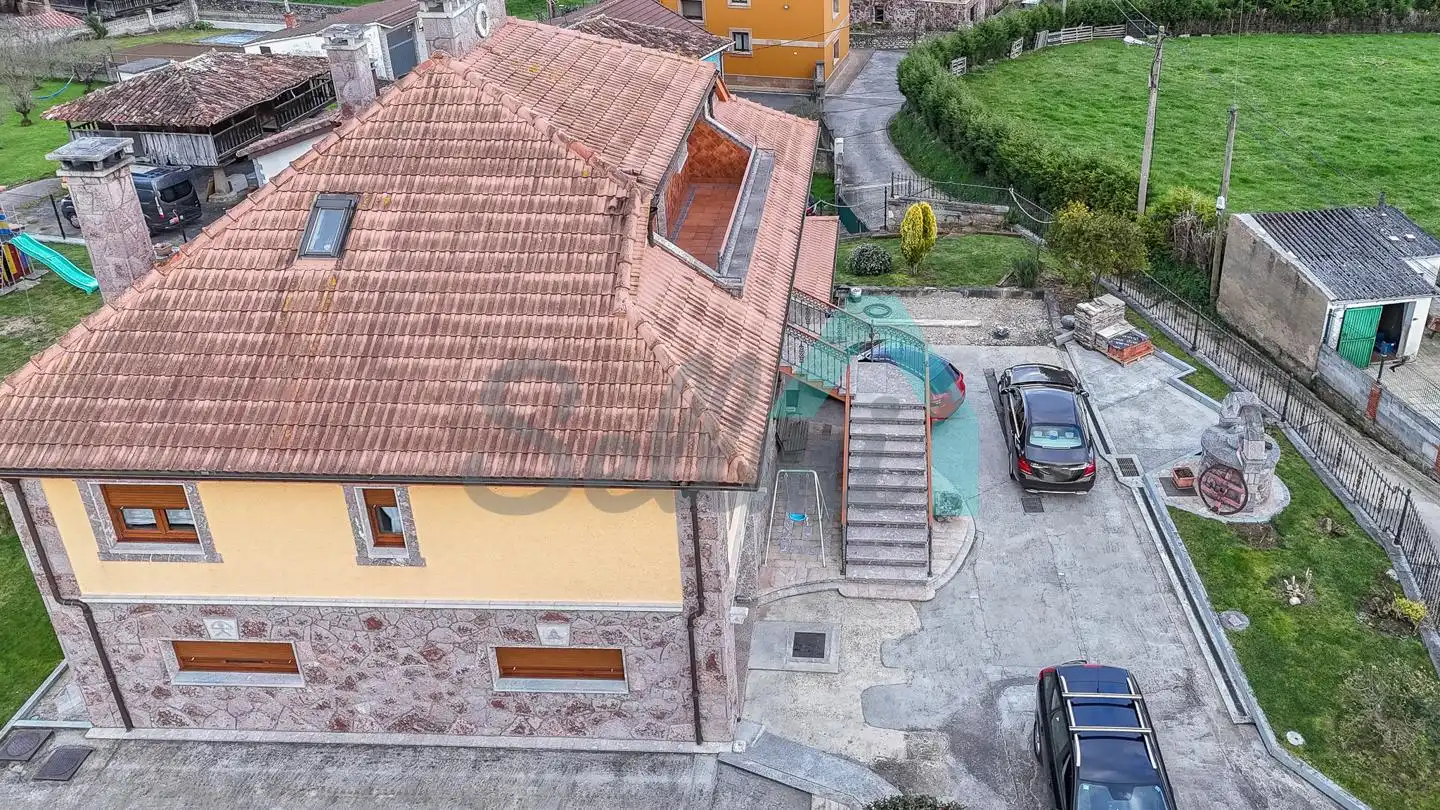 Houses for sale in Camíno De Castañéu, Viella - Granda - Meres