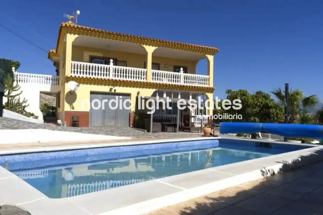 Maison avec piscine à vendre à Almayate