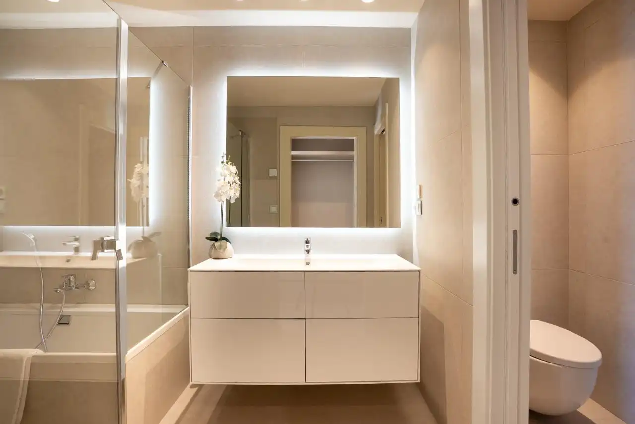 Baño de Ático de alquiler en Estepona con Aire acondicionado, Calefacción y Terraza