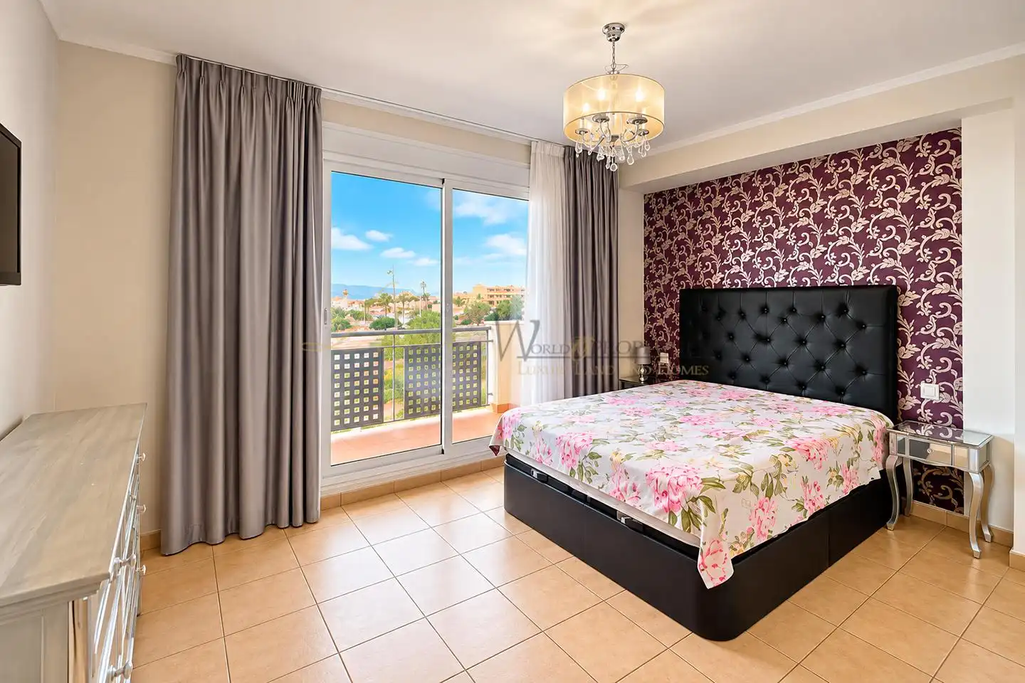 Casa con piscina en venta en Calle Beirut, imagen 10