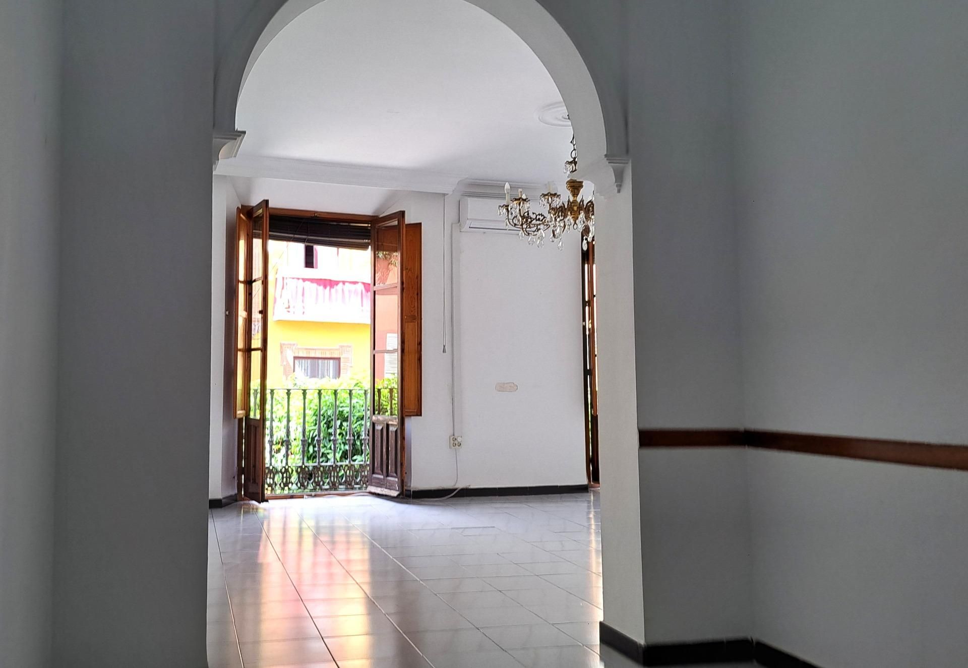 Flat for sale in  Sevilla Capital  with Storage room and Balcony