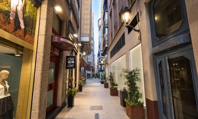 Local comercial en Alquiler en Santa Catalina - San Bartolomé
