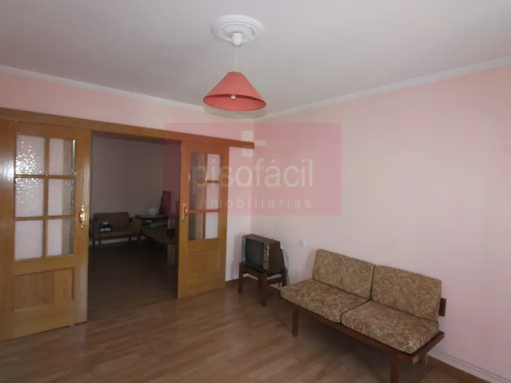 Sala d'estar de Casa o xalet en venda en Lugo amb Terrassa
