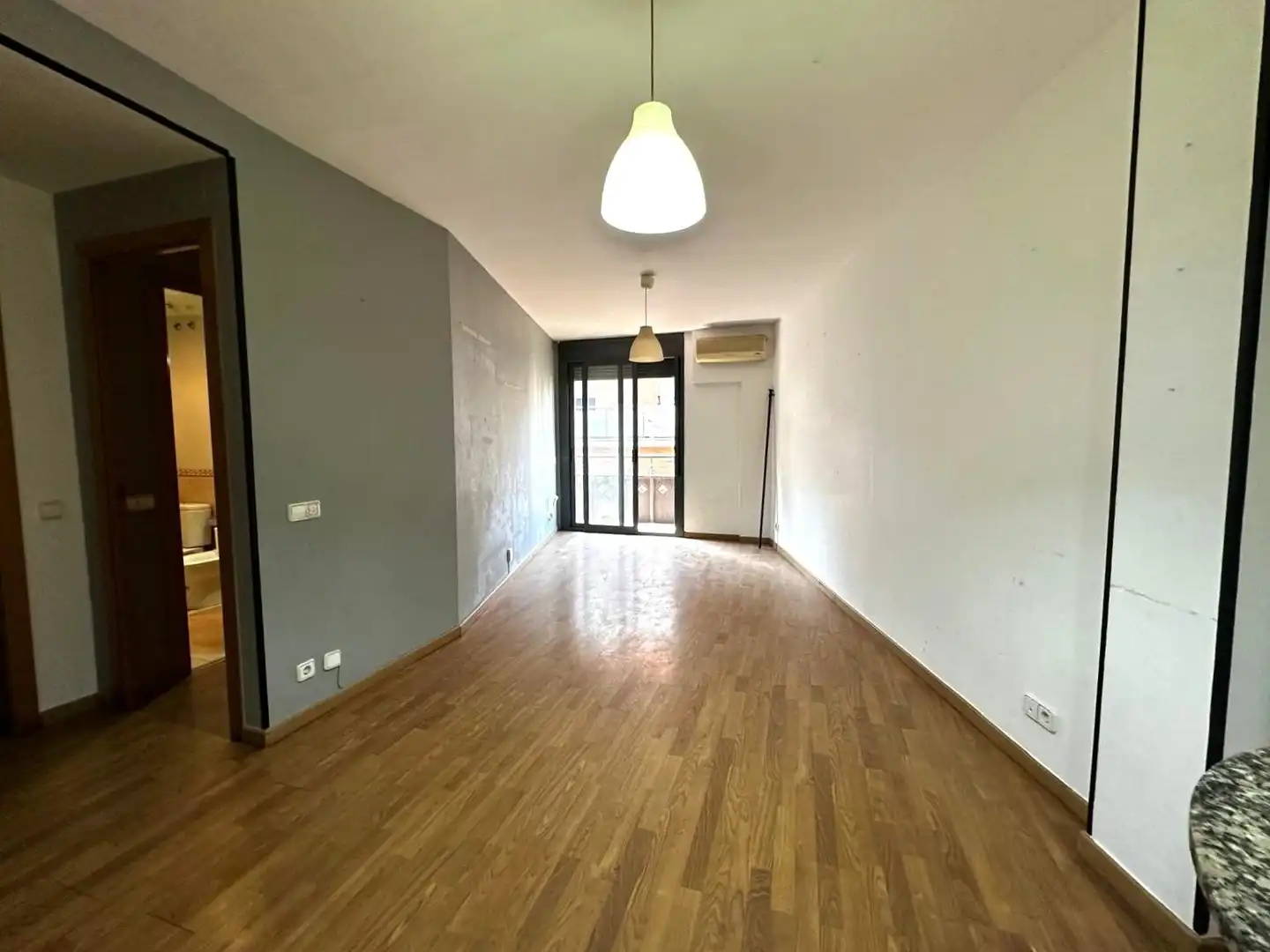 Sala d'estar de Edifici en venda en Barcelona