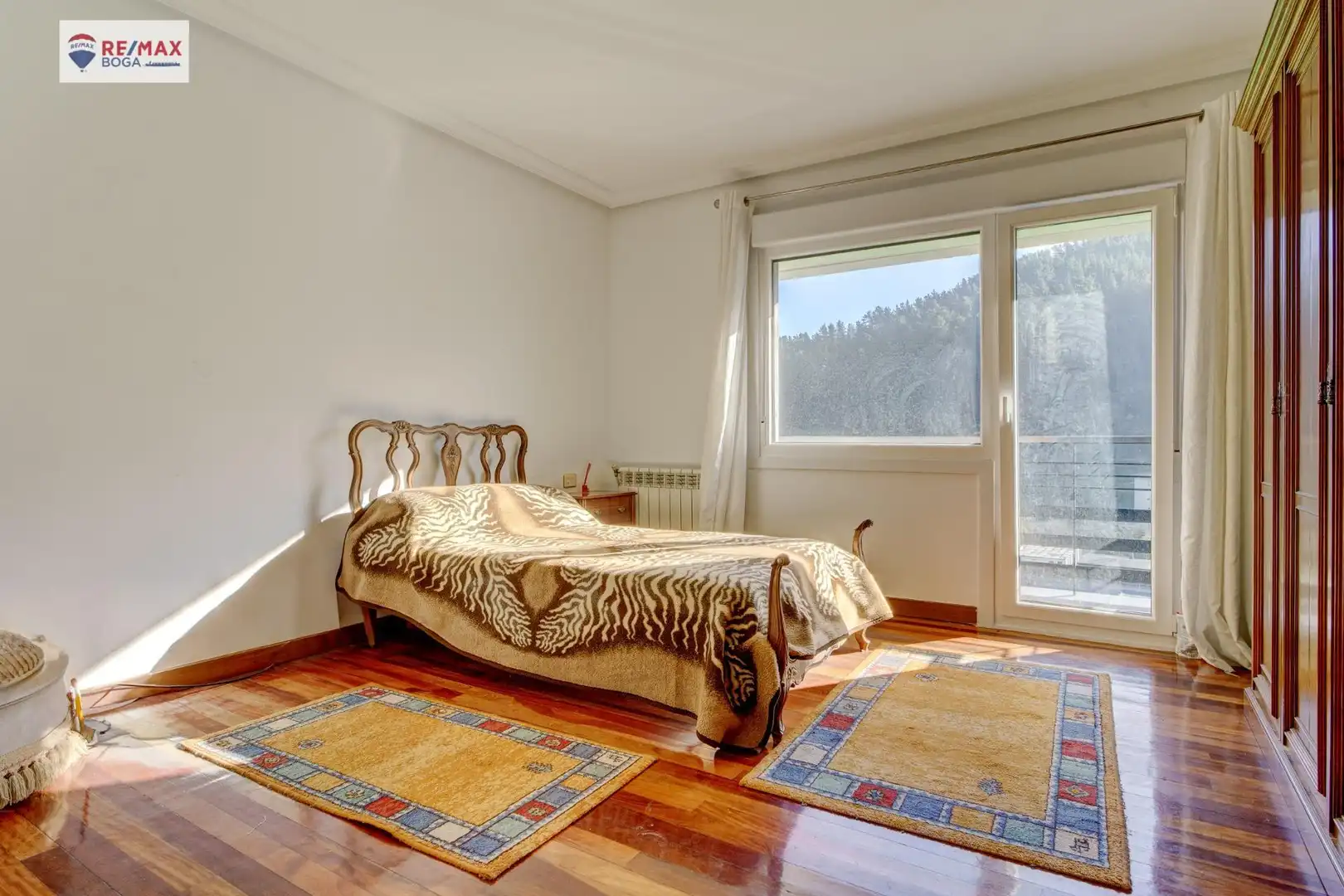 Dormitori de Casa o xalet en venda en Legazpi amb Calefacció, Jardí privat i Parquet