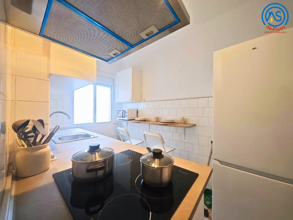 Flat for rent in Calle de Martínez Vargas, 2, Barrio Torrero