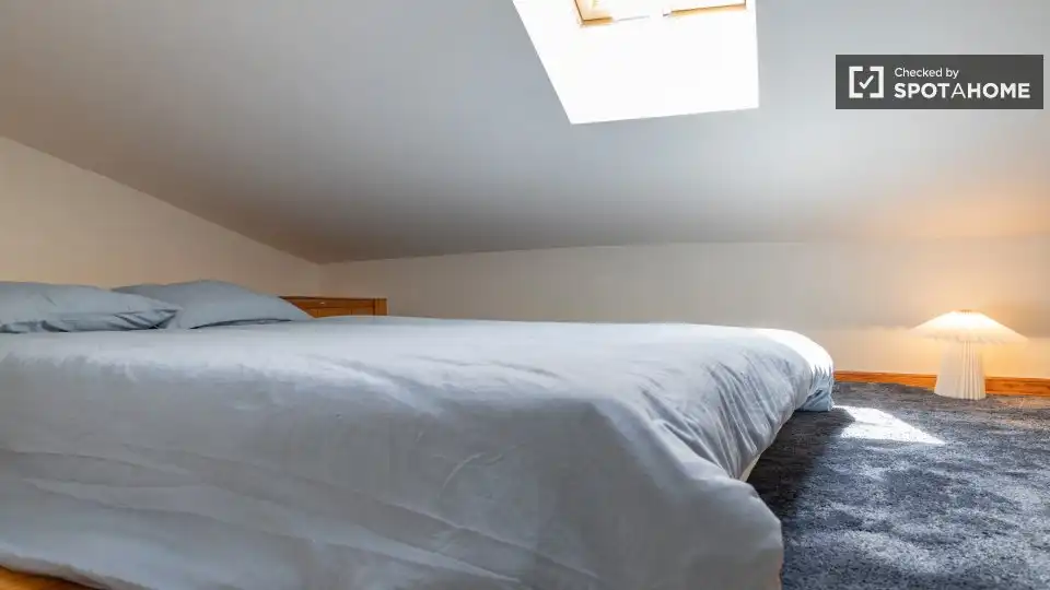 Habitación de Piso de alquiler en Madrid con Aire acondicionado, Calefacción y Amueblado