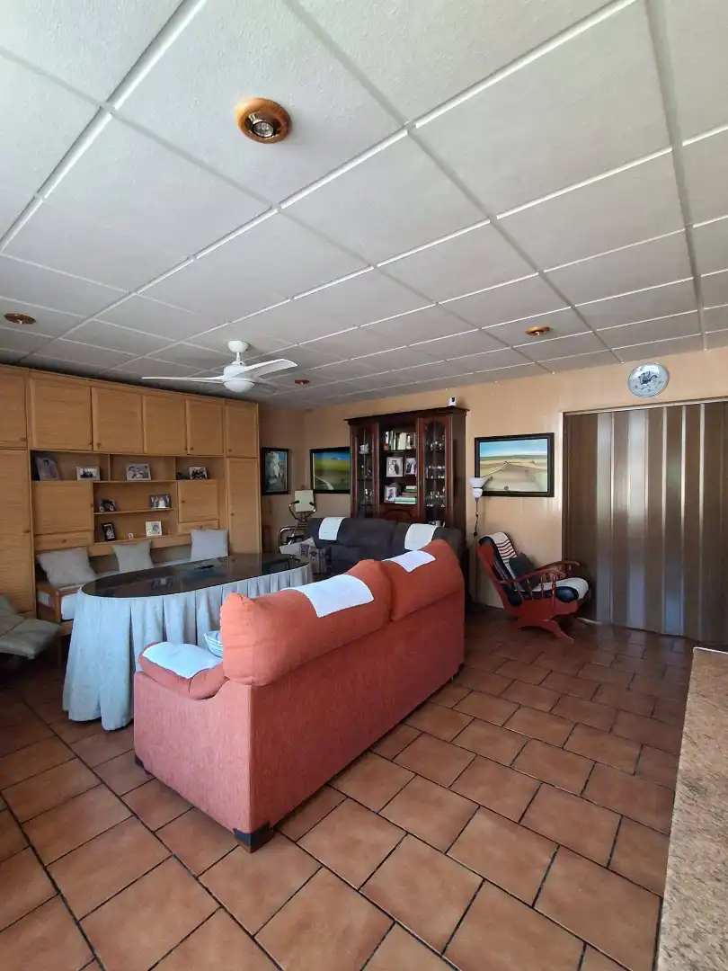 Wohnzimmer von Haus oder Chalet zum Verkauf in Loja mit Heizung, Privatgarten und Terrasse