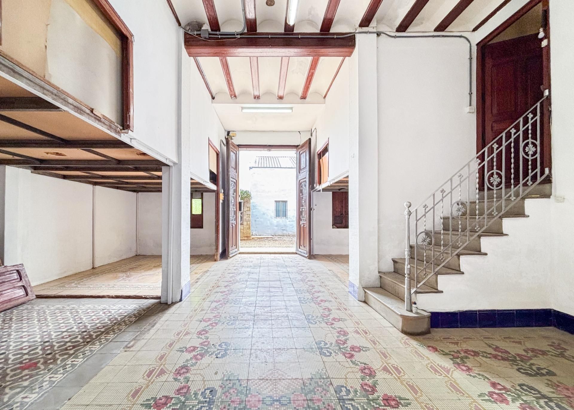 Casa adosada en venda en  Valencia Capital amb Terrassa, Balcó i Alarma