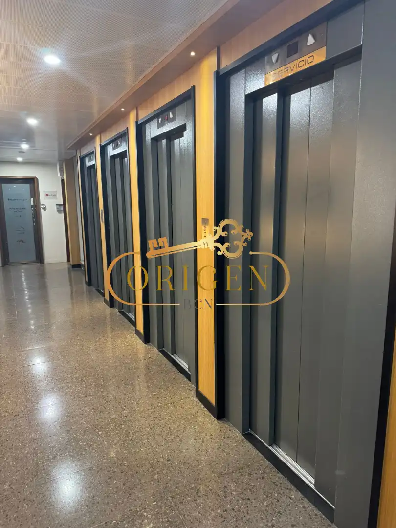 Büro zum Verkauf in Barcelona mit Klimaanlage