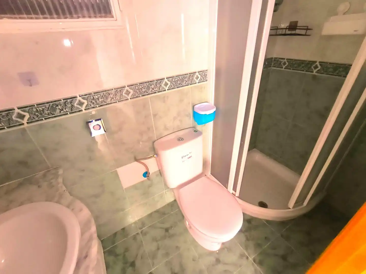 Baño de Apartamento en venta en Castellón de la Plana / Castelló de la Plana con Aire acondicionado y Parquet