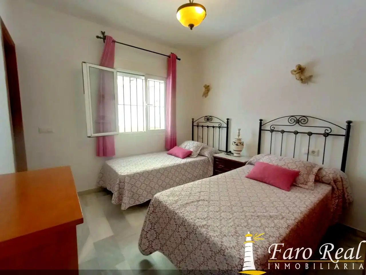 Schlafzimmer von Erdgeschoss zum Verkauf in Sanlúcar de Barrameda mit Abstellraum