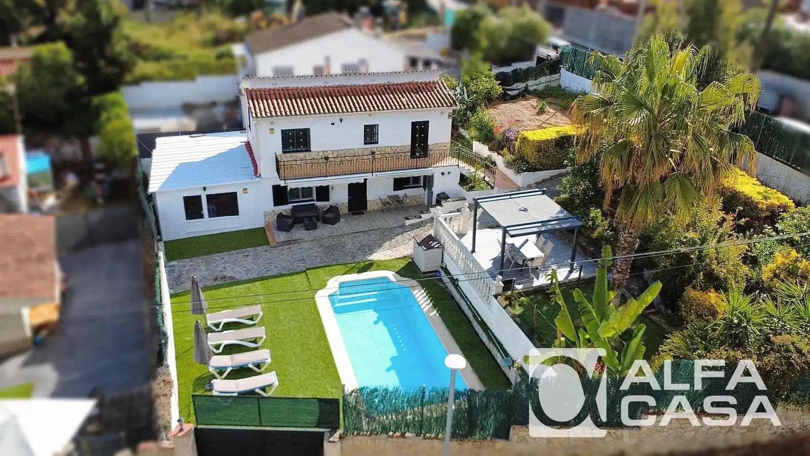 Vista exterior de Casa o xalet en venda en Lloret de Mar amb Calefacció, Terrassa i Traster