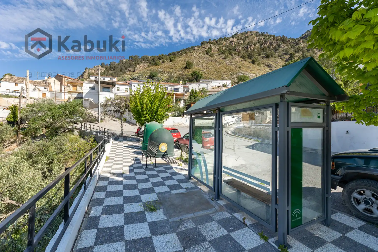 Vista exterior de Pis en venda en Moclín amb Terrassa