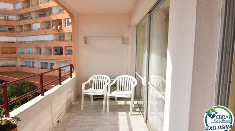 Apartamento con licencia turística en Santa Margarita, Roses, con terraza y piscinas comunitarias, imatge 5