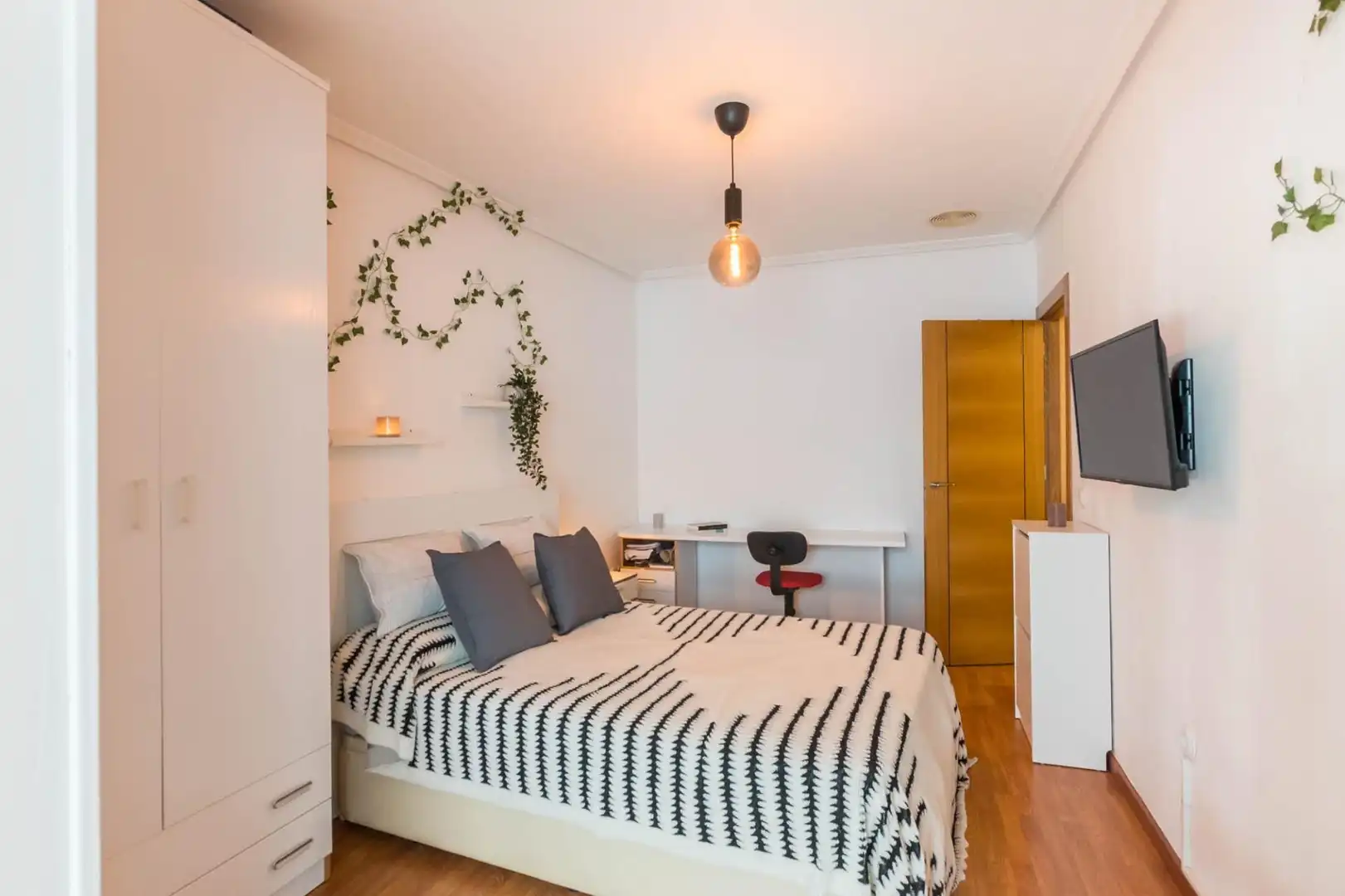 Bedroom of Houses for sale in  Murcia Capital  with Air Conditioner and Parquet flooring