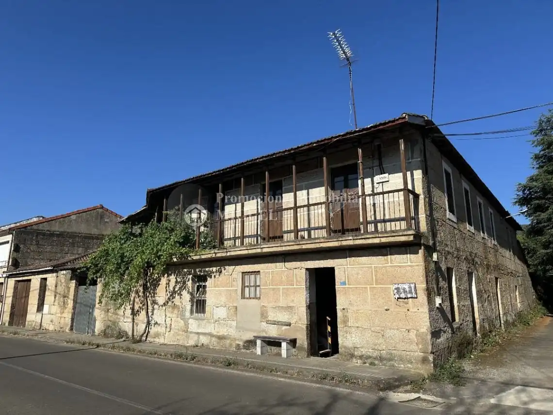 Casa con terrazza in vendita a Monterrei