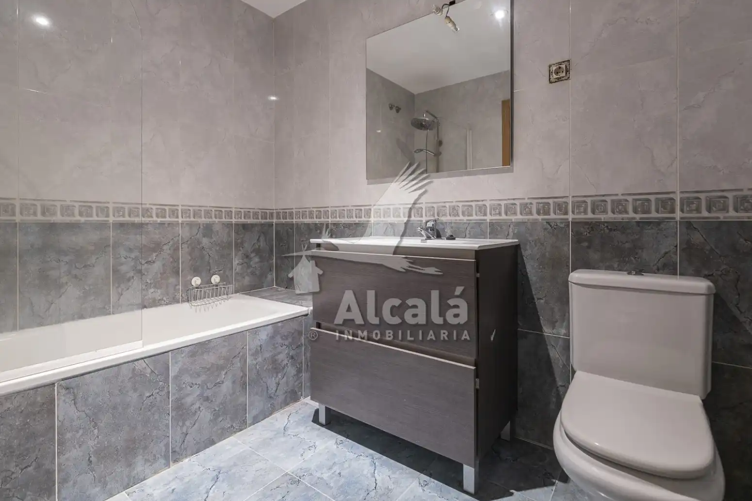 Baño de Casa adosada en venta en Valdeavero con Aire acondicionado, Calefacción y Jardín privado