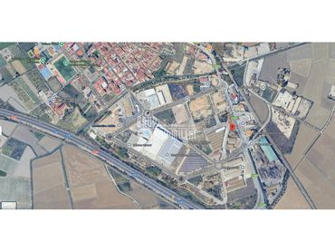 Terreno industriale in vendita a Calle AR ELS OLIVARONS 8 8