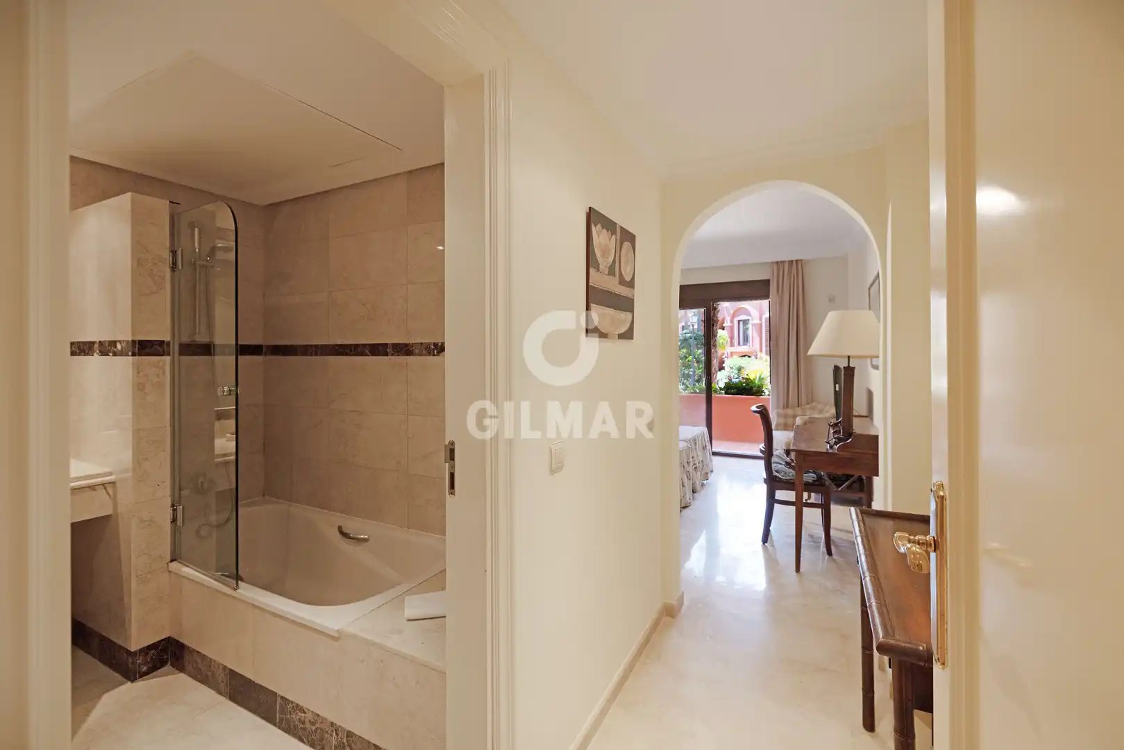 Dormitori de Apartament en venda en Marbella amb Calefacció, Traster i Piscina