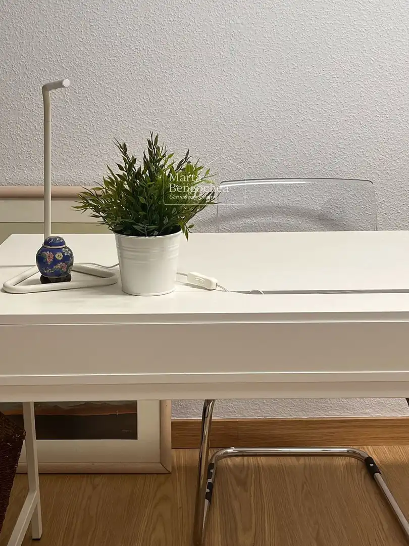 Office for rent in San Prudencio, Ensanche