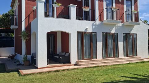 Chalet independiente en venta en Golf Bahía