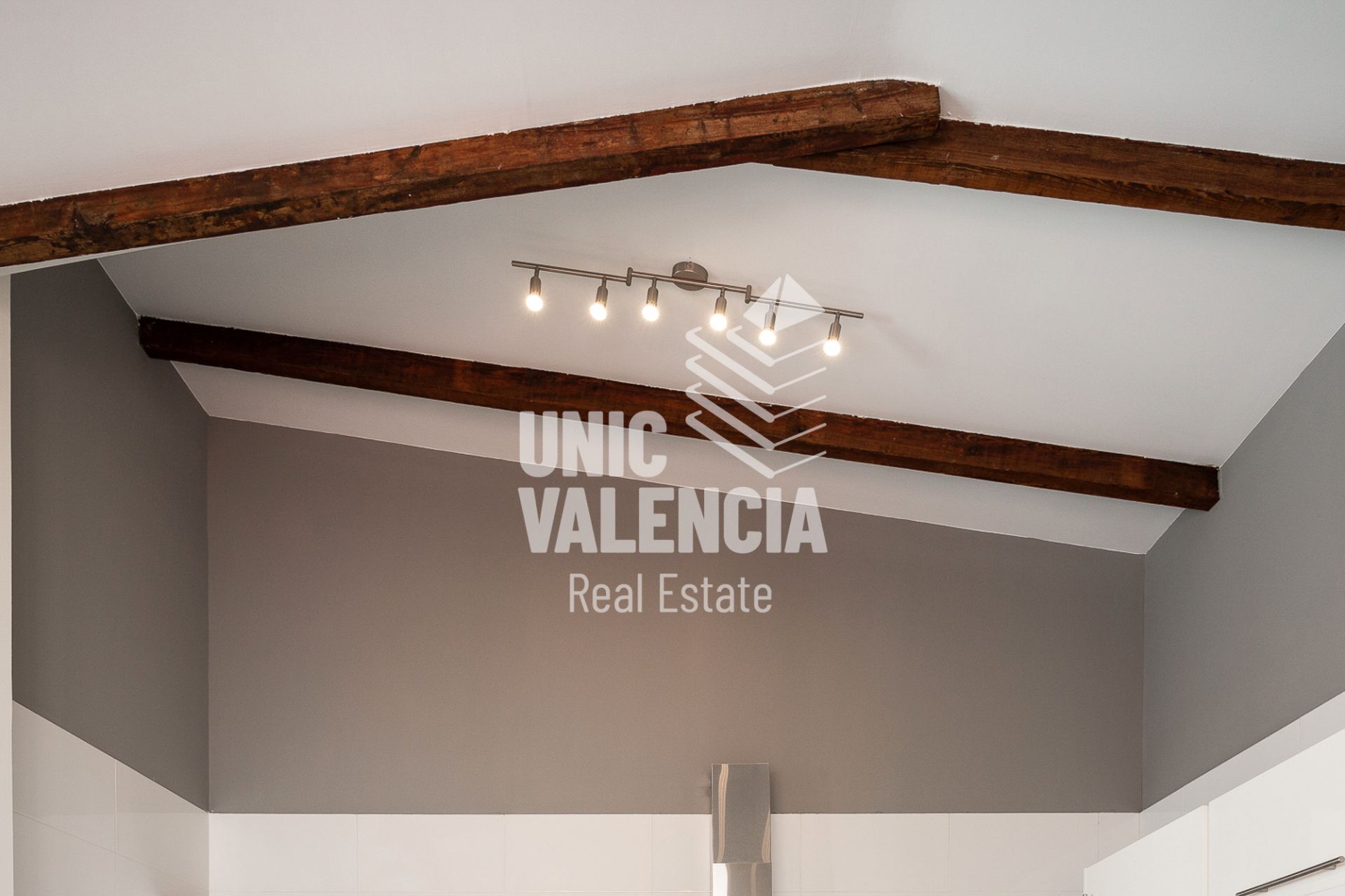 Àtic de lloguer en  Valencia Capital amb Aire condicionat, Calefacció i Terrassa