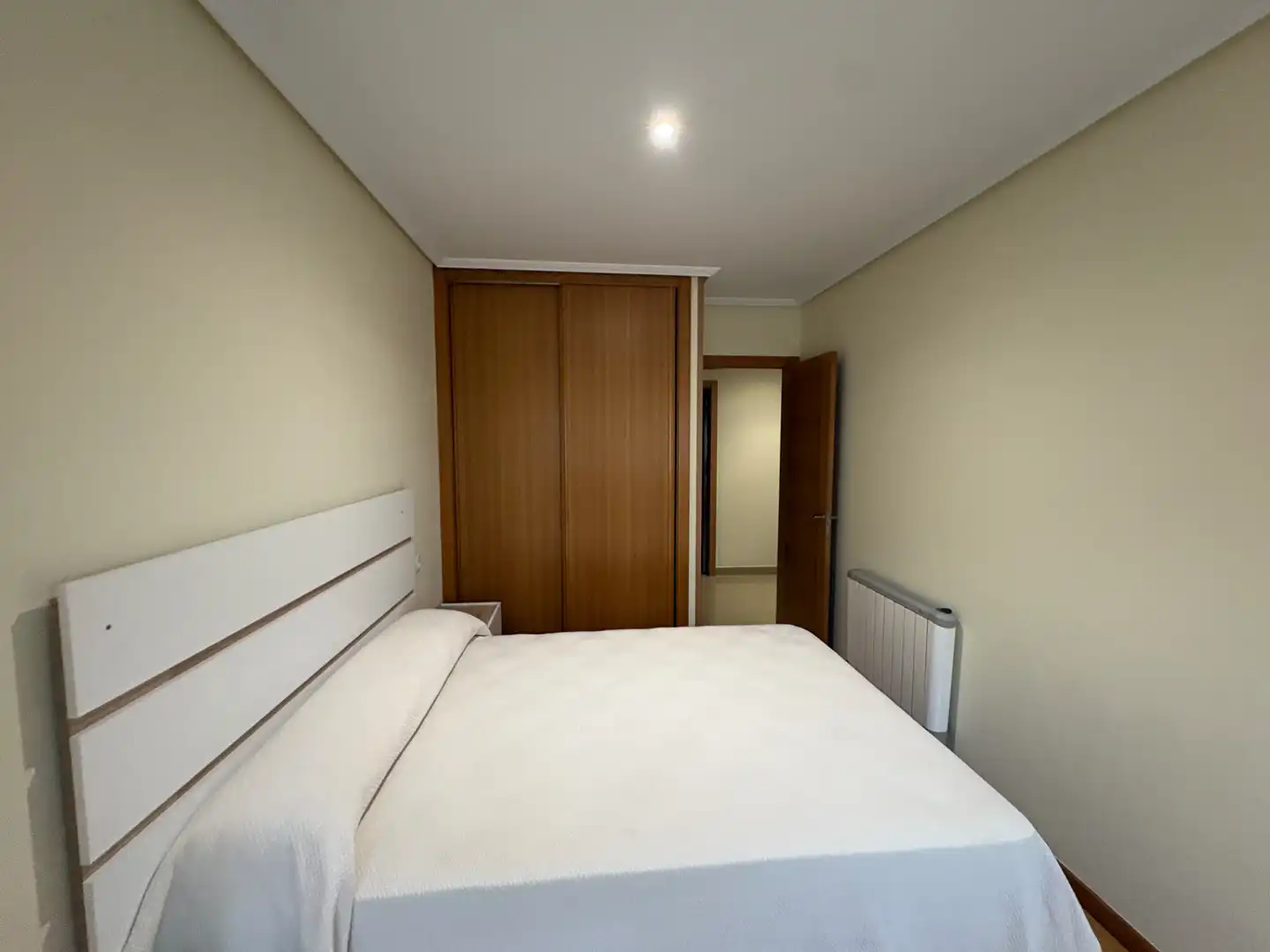 Habitación de Piso de alquiler en Ferrol con Calefacción, Parquet y Amueblado