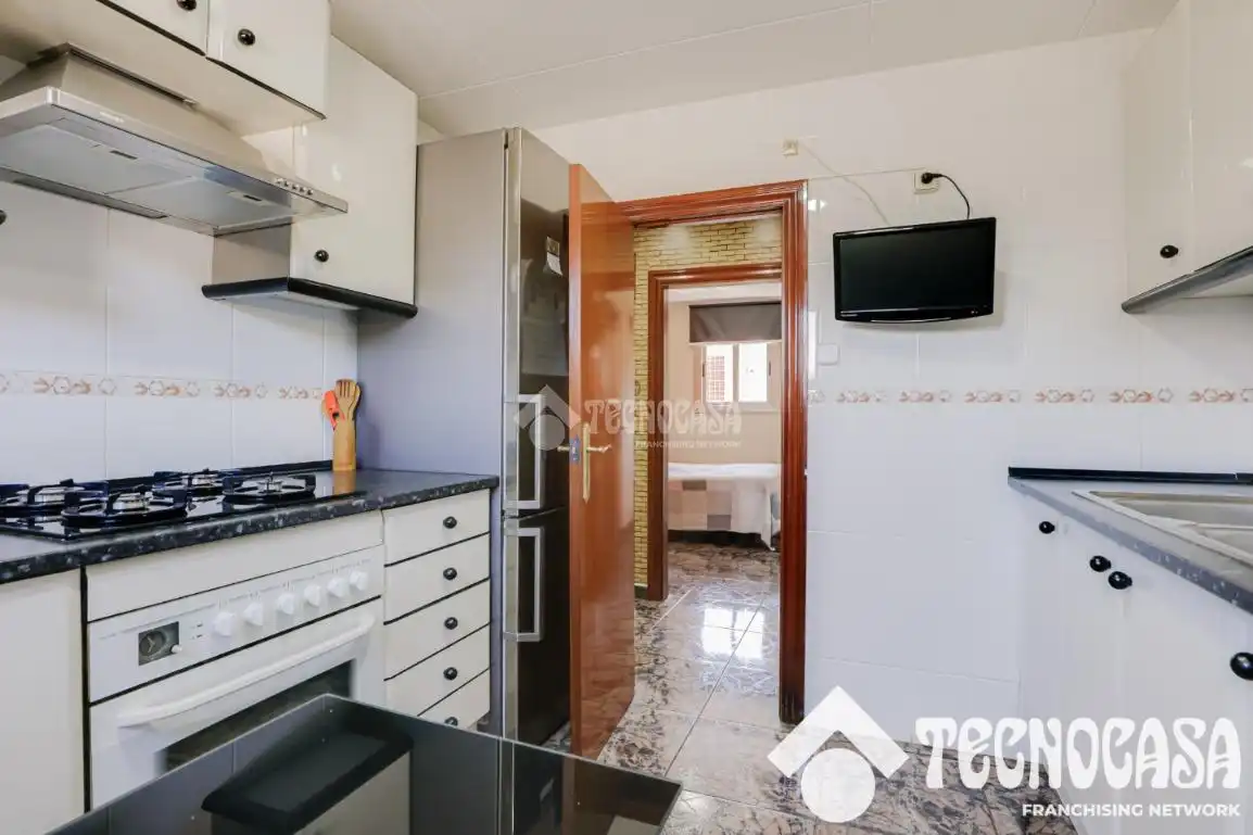 Kitchen of Flat for sale in Sant Vicenç Dels Horts  with Heating