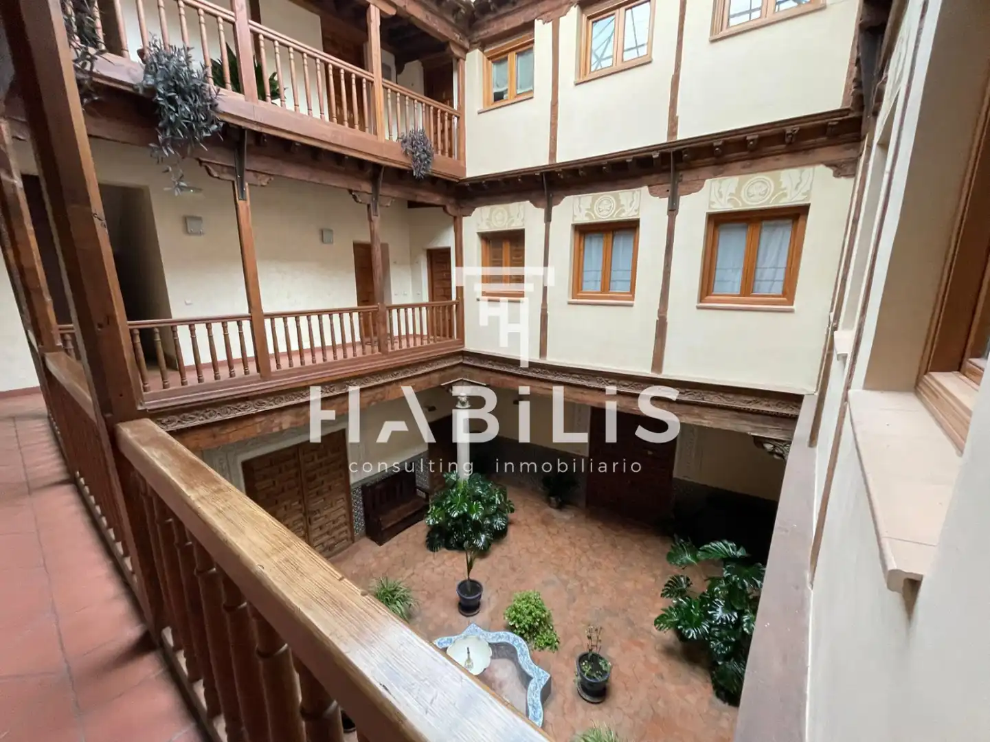 Exterior view of Flat for rent in Toledo  with Air Conditioner, Heating and Furnished