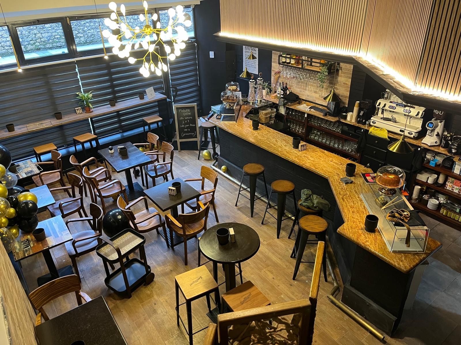 Local en venda en Oviedo  amb Moblat